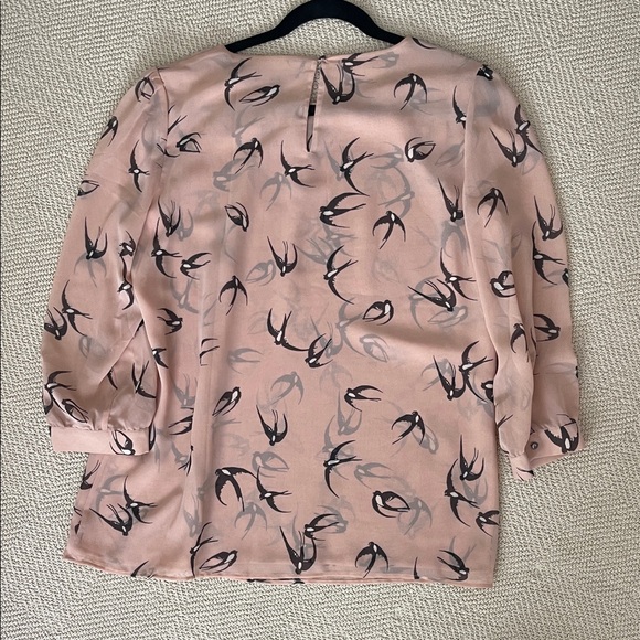 Banana Republic Blush Pink Blouse with Black Pattern - Picture 6 of 6